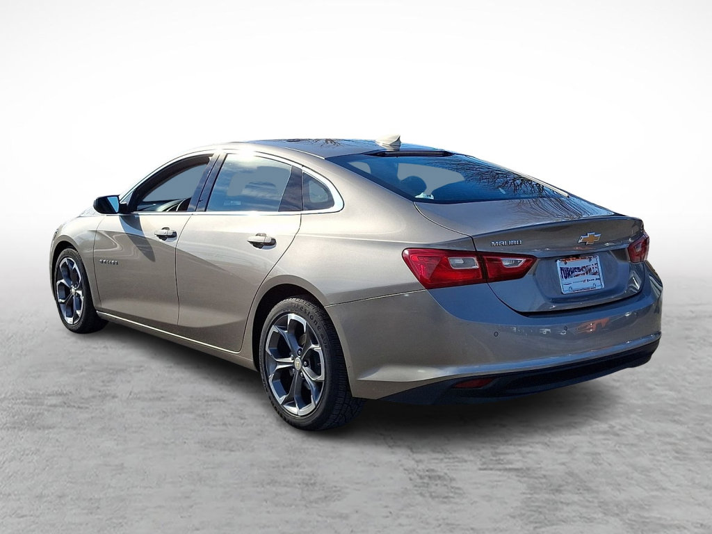 Used 2024 Chevrolet Malibu LT image 3