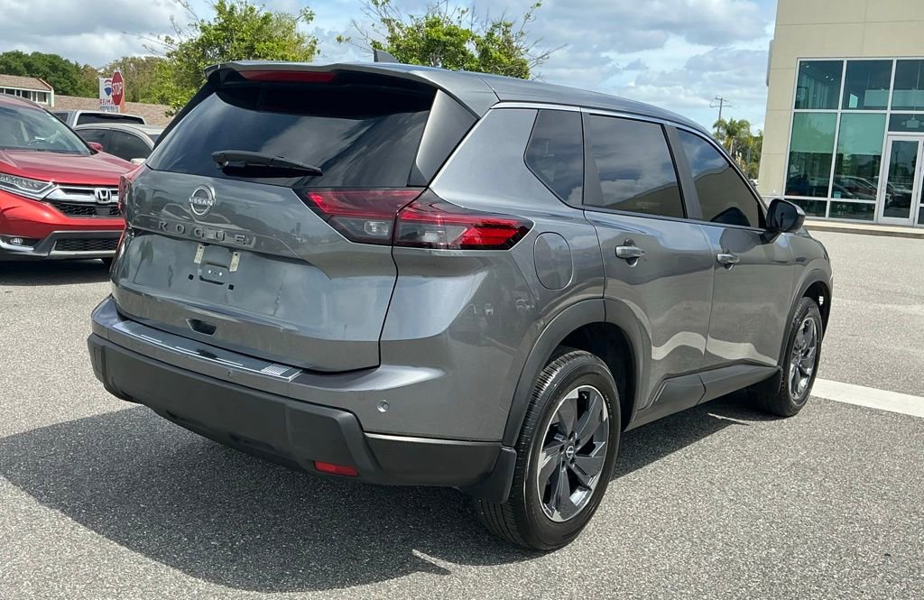 Used 2026 Nissan Rogue SV FWD image 6