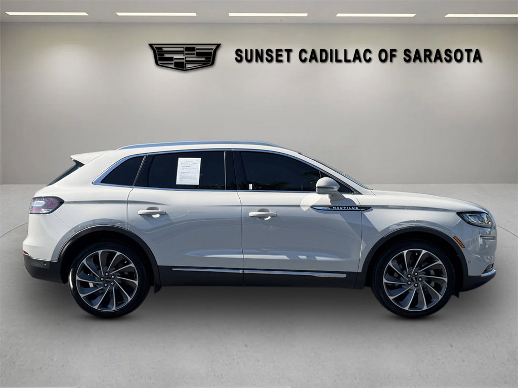 Used 2021 Lincoln Nautilus Reserve w/ Equipment Group 201A image 2