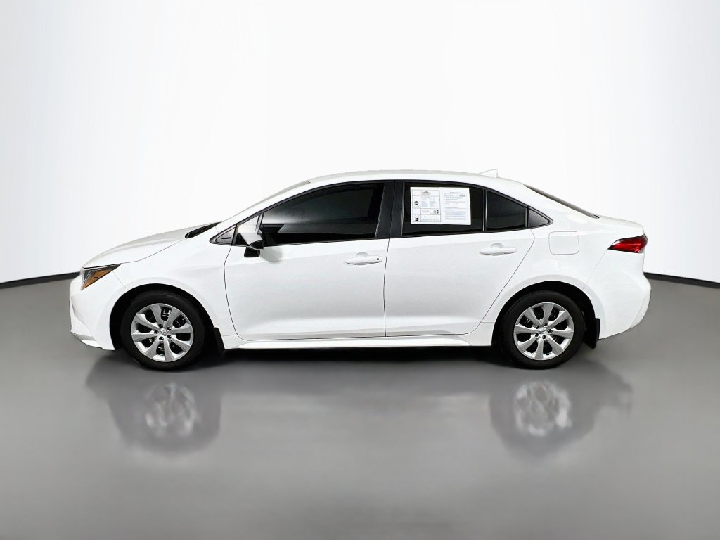 Used 2025 Toyota Corolla LE FWD image 6
