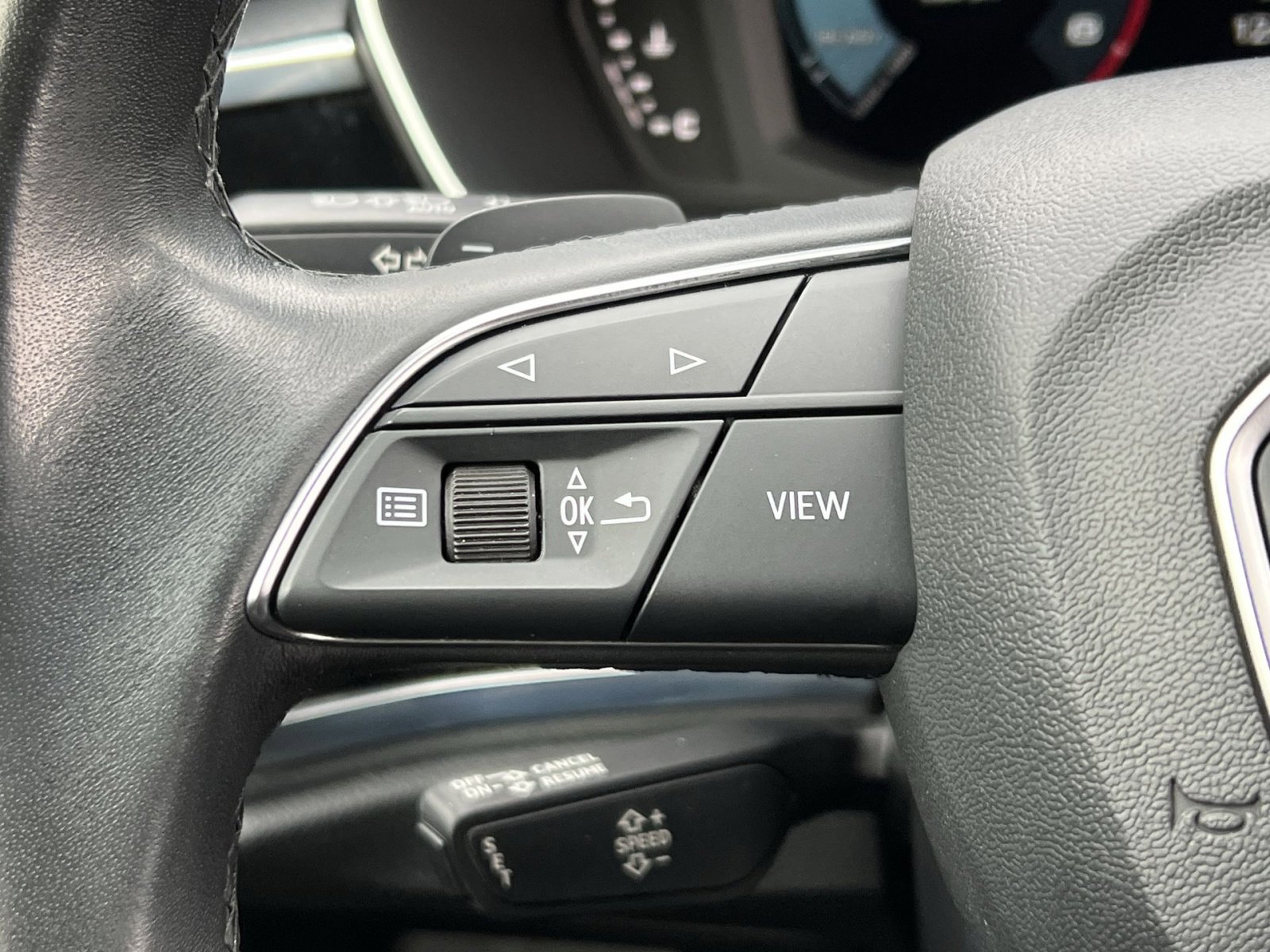 Used 2023 Audi Q3 2.0T Premium image 31