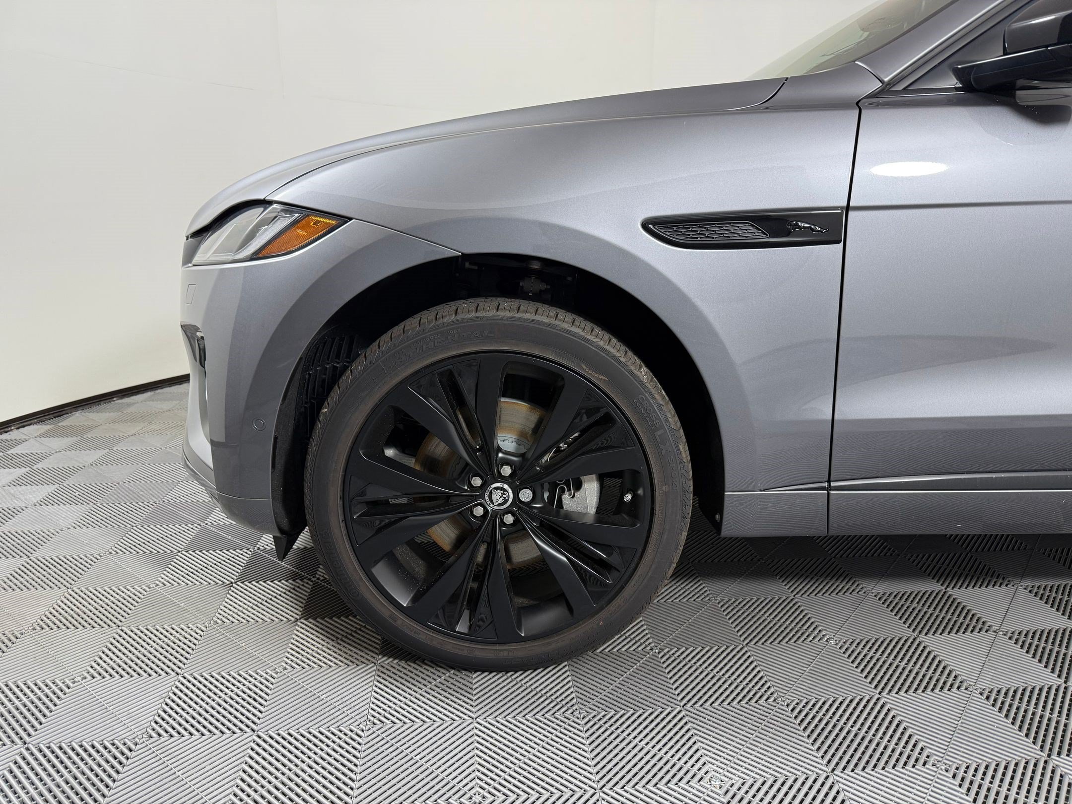 New 2026 Jaguar F-PACE R-Dynamic S AWD/4WD image 13