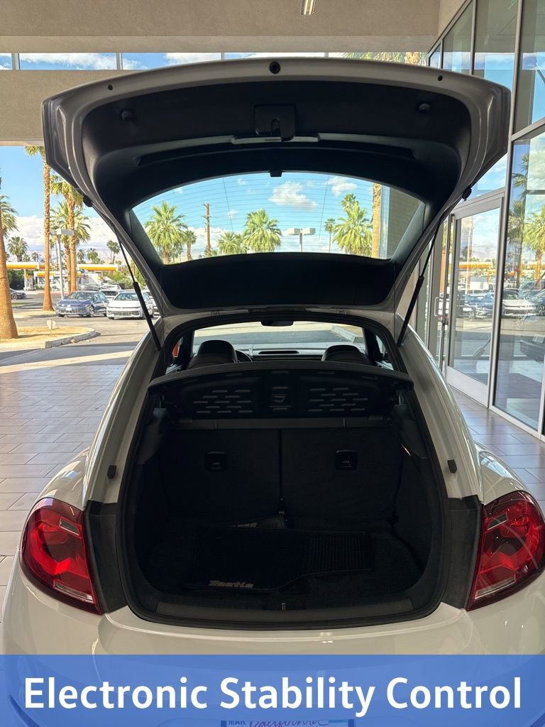 Used 2018 Volkswagen Beetle 2.0T S image 8