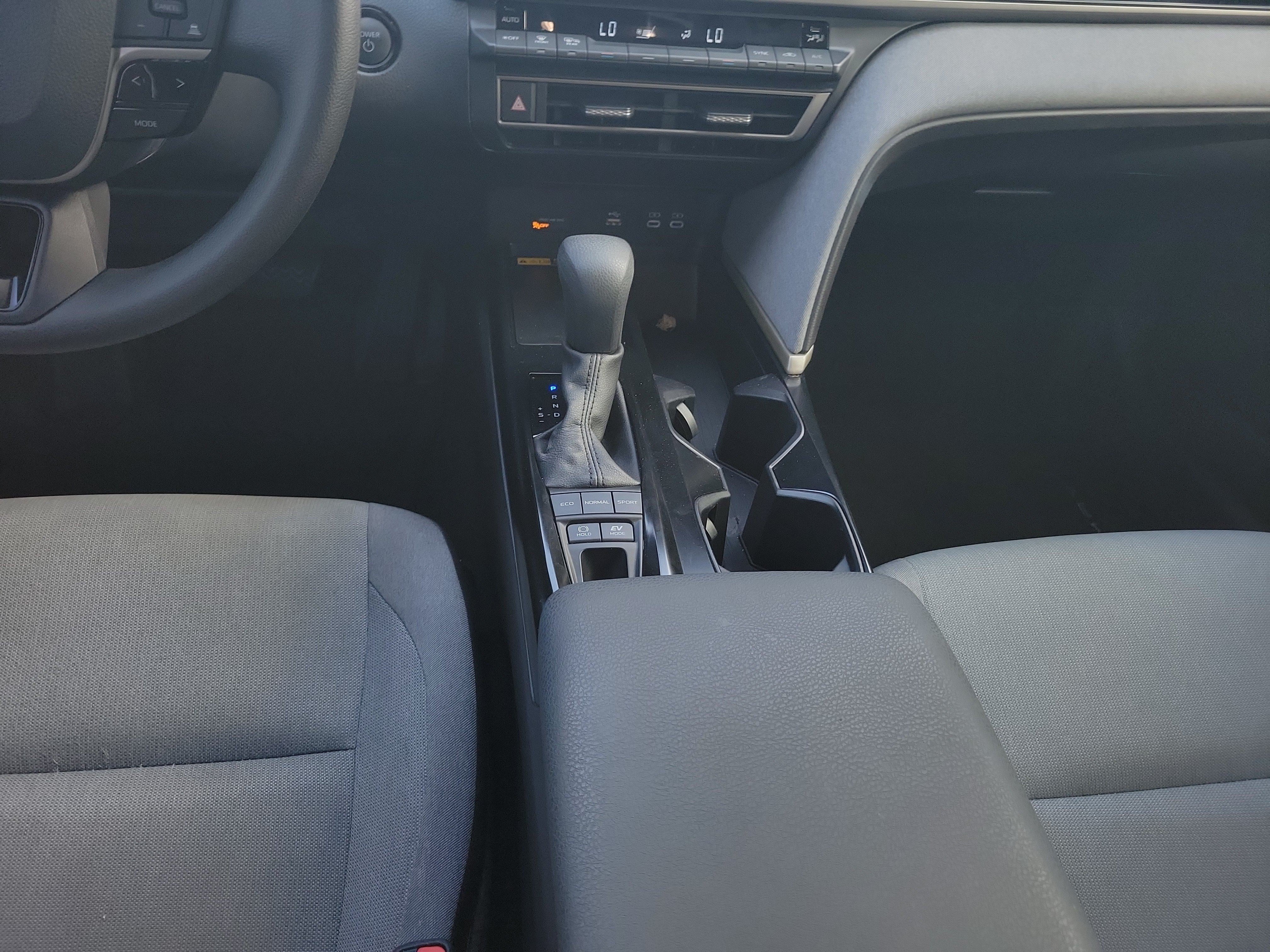 Used 2025 Toyota Camry LE FWD image 19