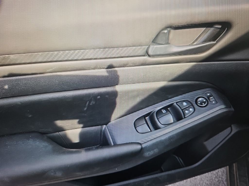 Used 2024 Nissan Altima 2.5 S image 13