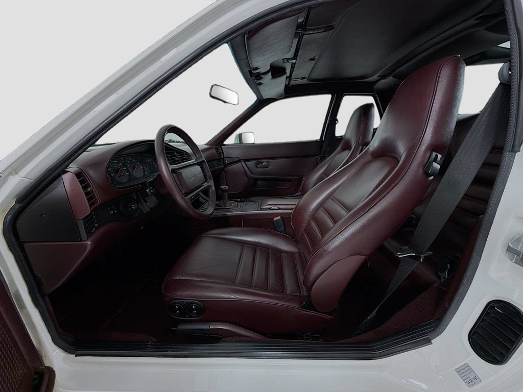 Used 1987 Porsche 944 Coupe RWD image 5