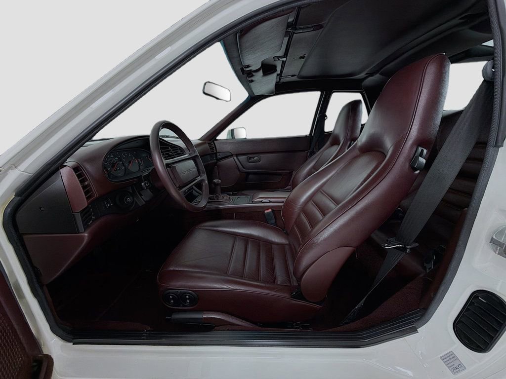 Used 1987 Porsche 944 Coupe RWD image 5