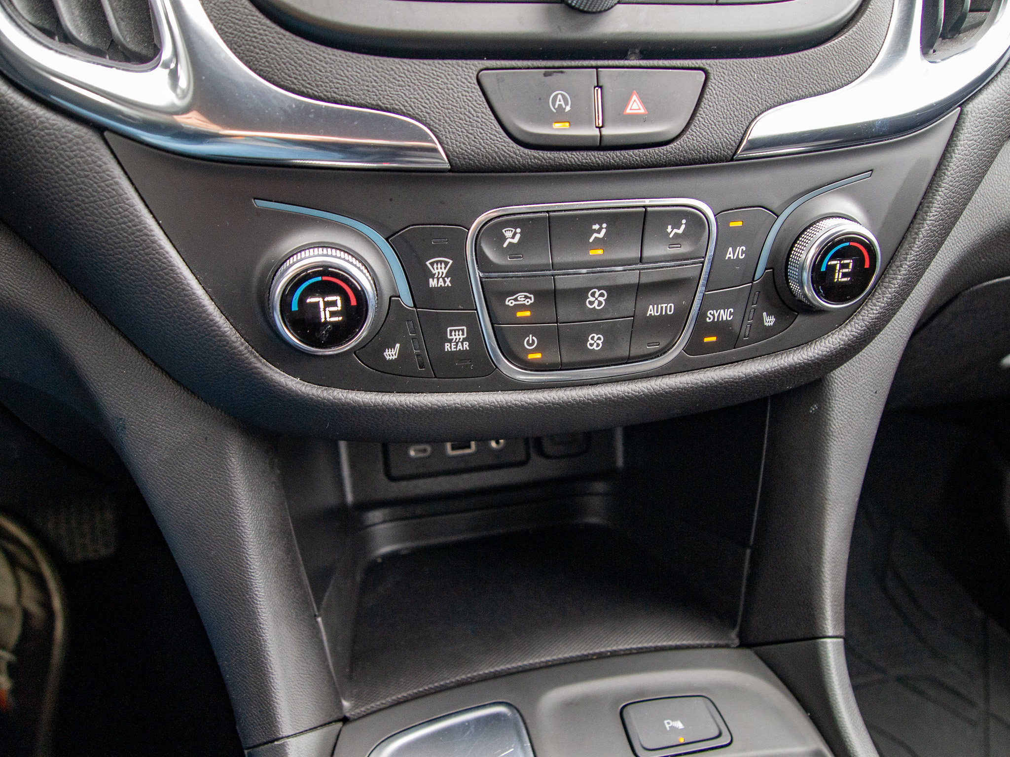 Used 2023 Chevrolet Equinox LT FWD image 17