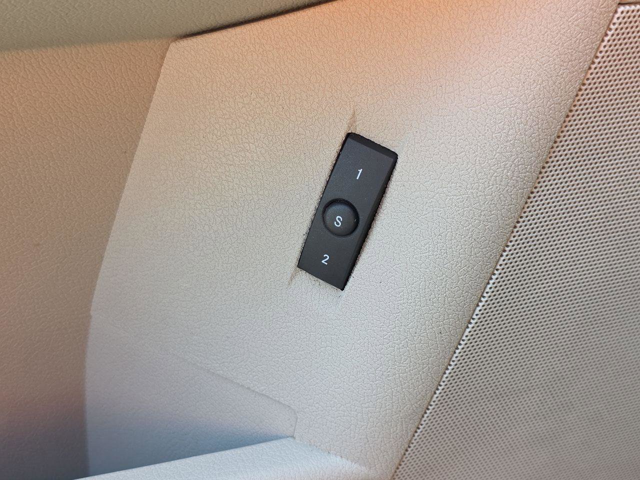 Used 2006 Chrysler 300 C w/ Navigation & Sound Group II image 29