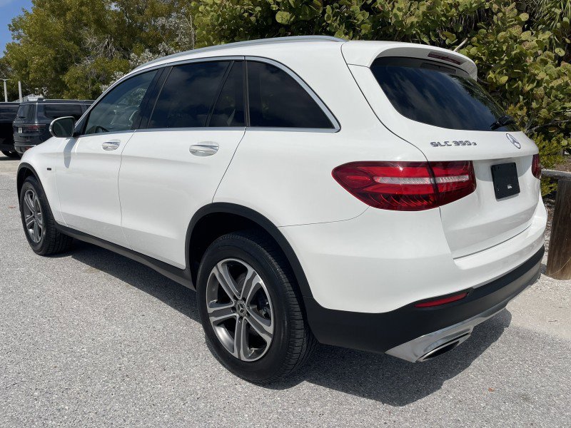 Used 2019 Mercedes-Benz GLC 350e 4MATIC w/ Premium Package image 5
