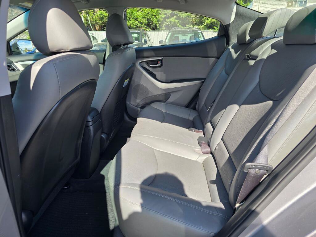 Used 2013 Hyundai Elantra Limited w/ Technology Pkg FWD image 16