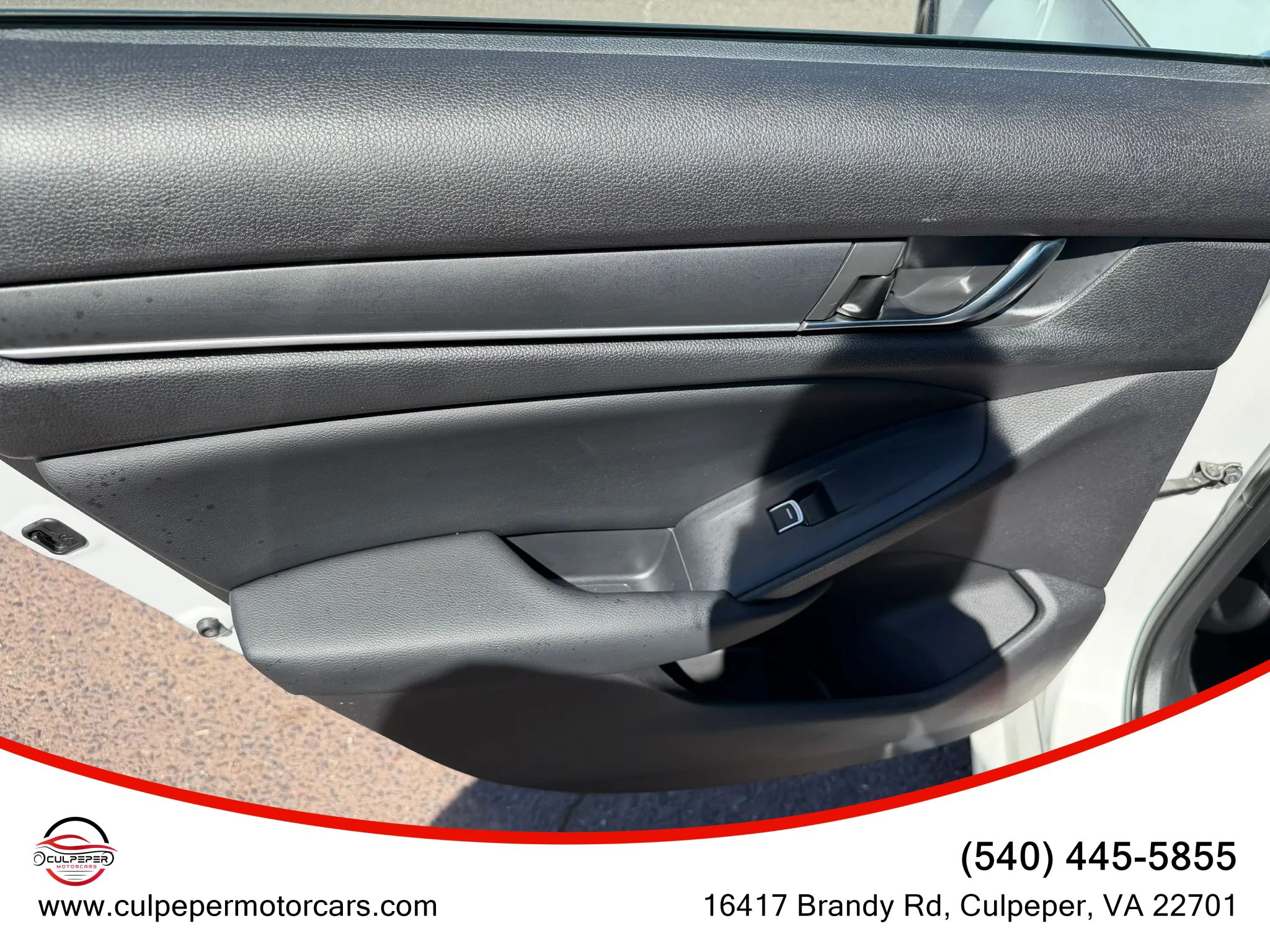 Used 2018 Honda Accord Sport image 11