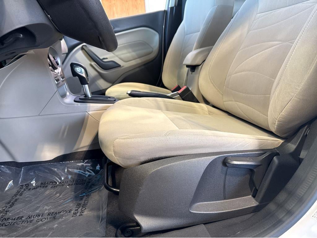 Used 2019 Ford Fiesta SE FWD image 4