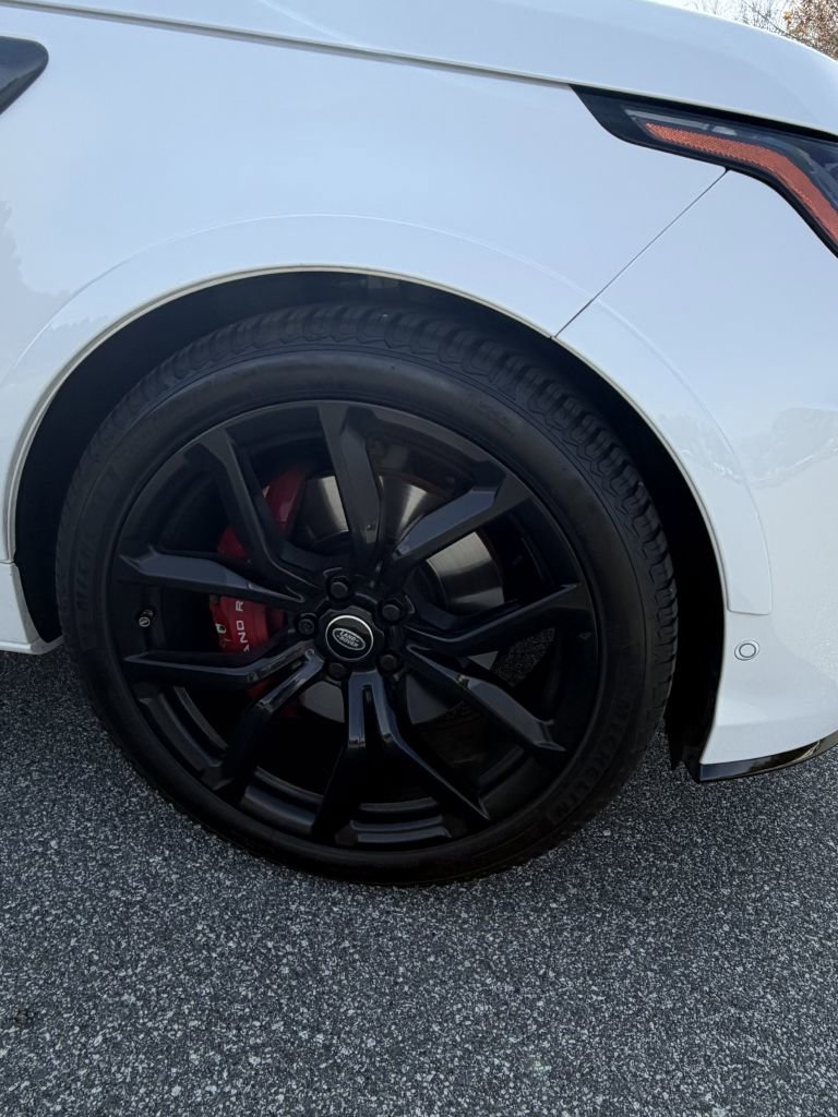 Used 2021 Land Rover Range Rover Sport SVR image 14