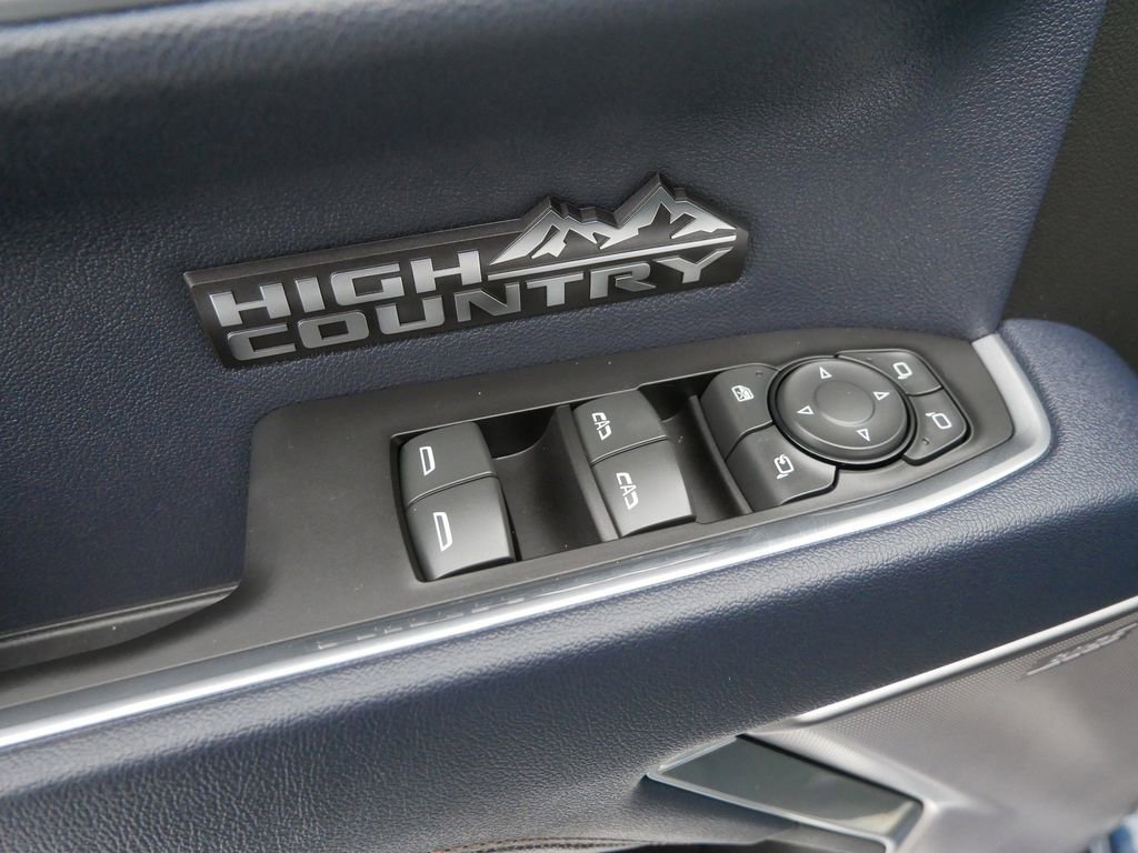 Used 2022 Chevrolet Silverado 1500 High Country image 16