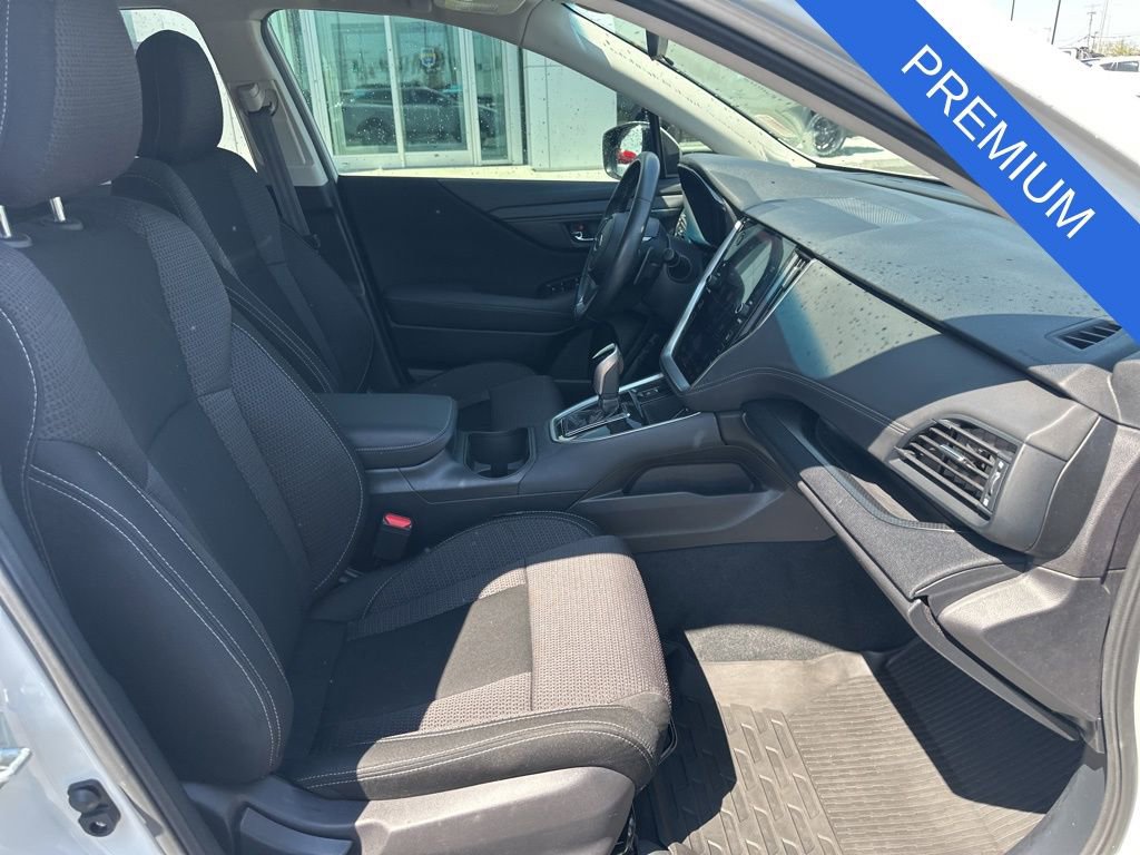 Used 2022 Subaru Outback Premium image 7