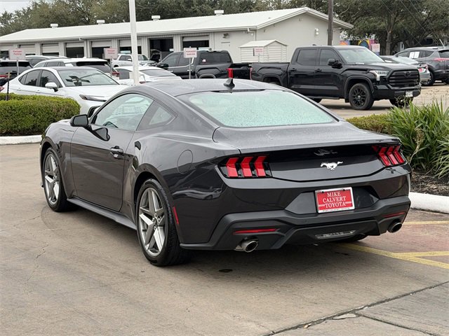 Used 2024 Ford Mustang Coupe image 5
