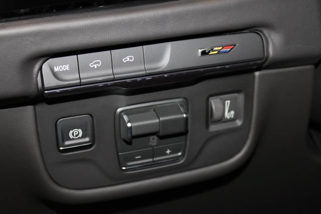 New 2026 Cadillac Escalade V AWD/4WD image 18