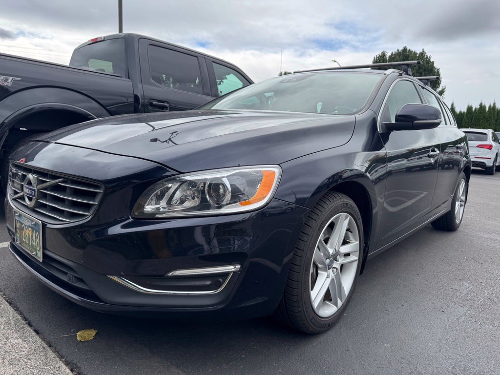 Used 2017 Volvo V60 T5 Platinum AWD/4WD image 2