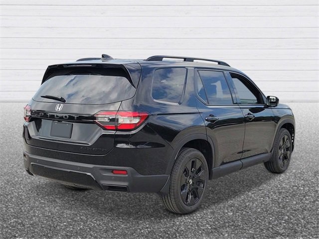 New 2026 Honda Pilot Black Edition image 5