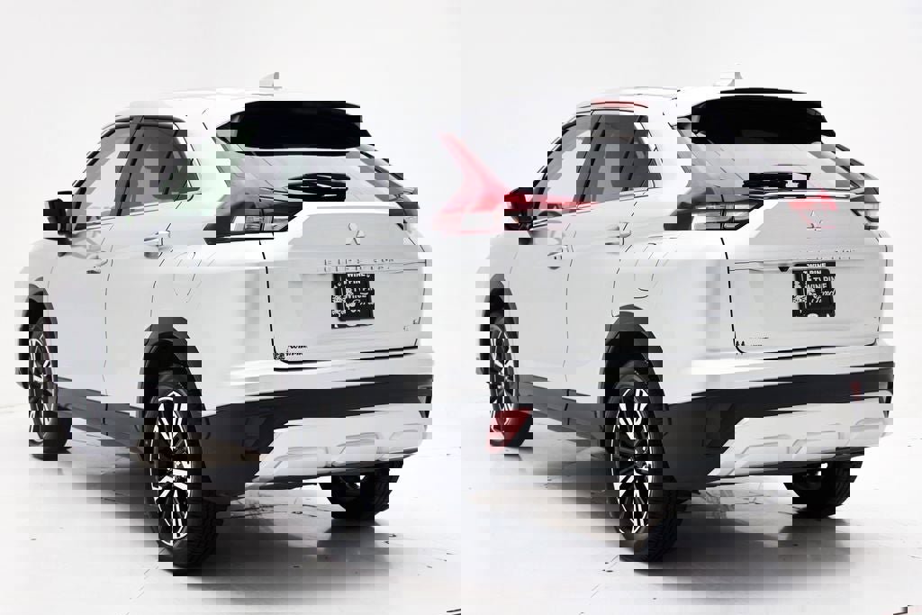 Used 2025 Mitsubishi Eclipse Cross SE image 6