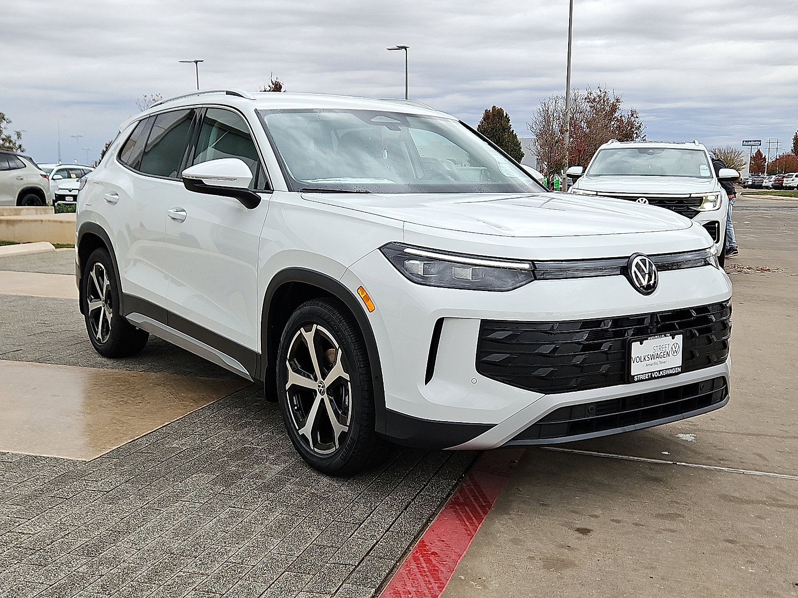 New 2026 Volkswagen Tiguan SE image 5