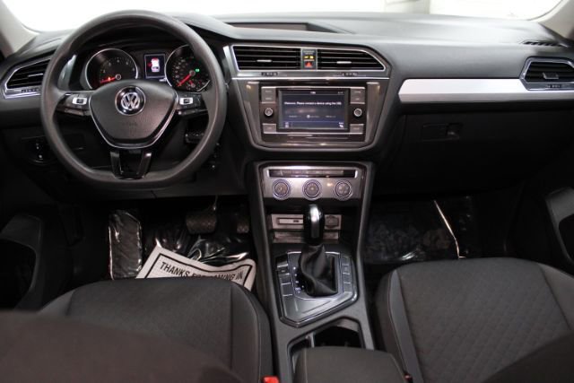 Used 2018 Volkswagen Tiguan S FWD image 2
