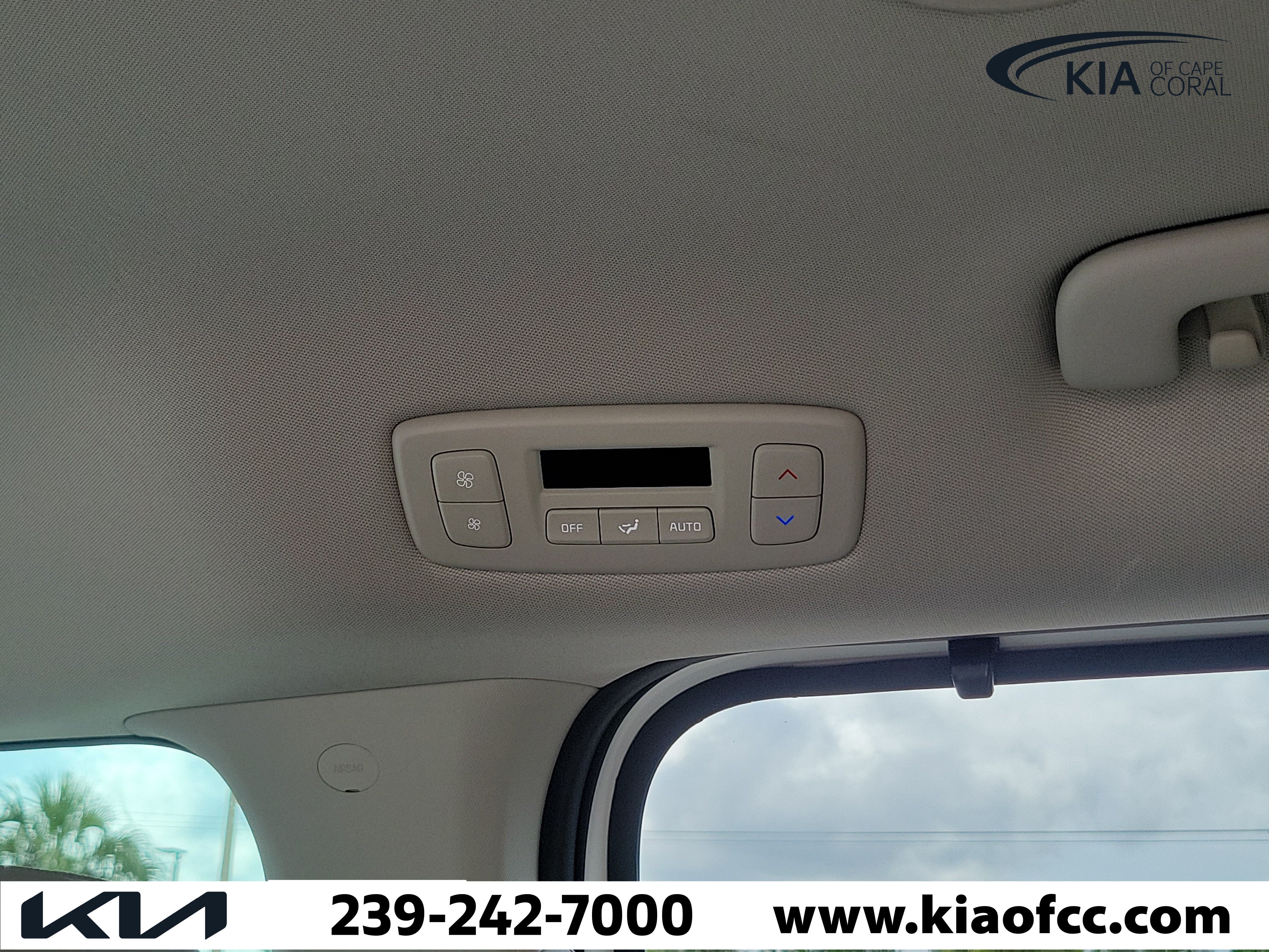 Certified 2025 Kia Carnival EX FWD image 22