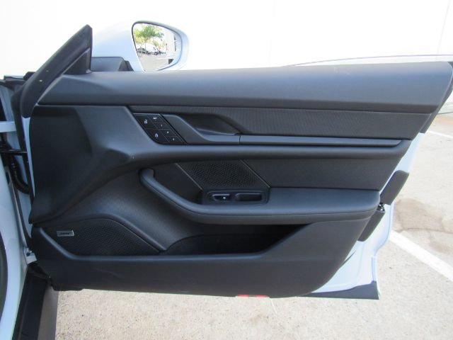 Used 2023 Porsche Taycan Premium Package w/ Premium Package image 21