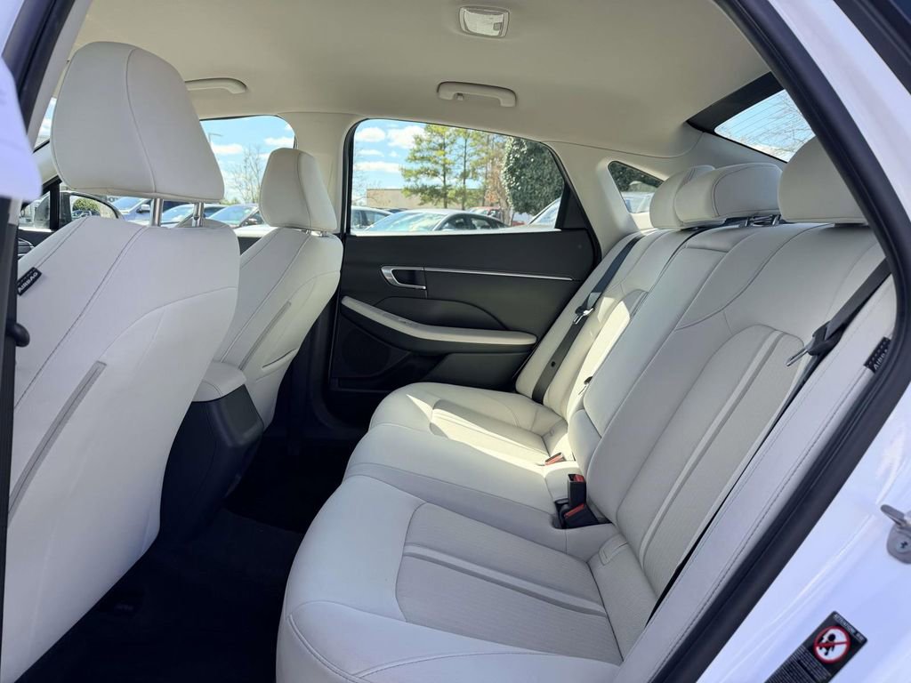 Used 2023 Hyundai Sonata SEL w/ Cargo Package FWD image 15