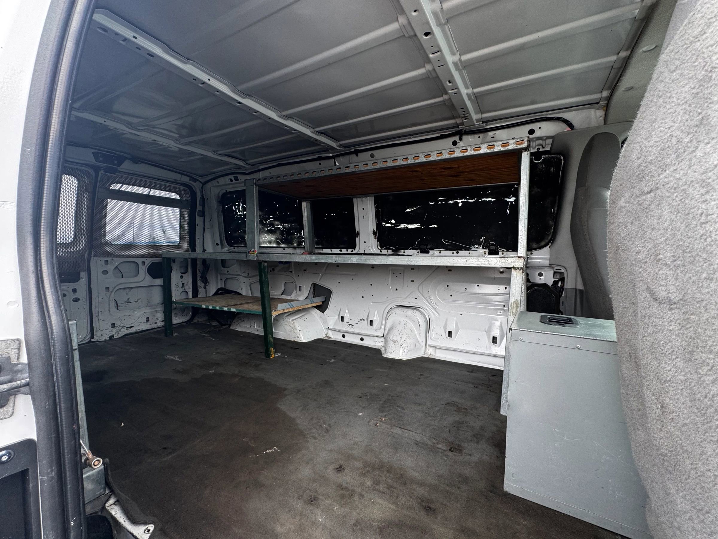 Used 2010 Ford E-350 and Econoline 350 XL image 10