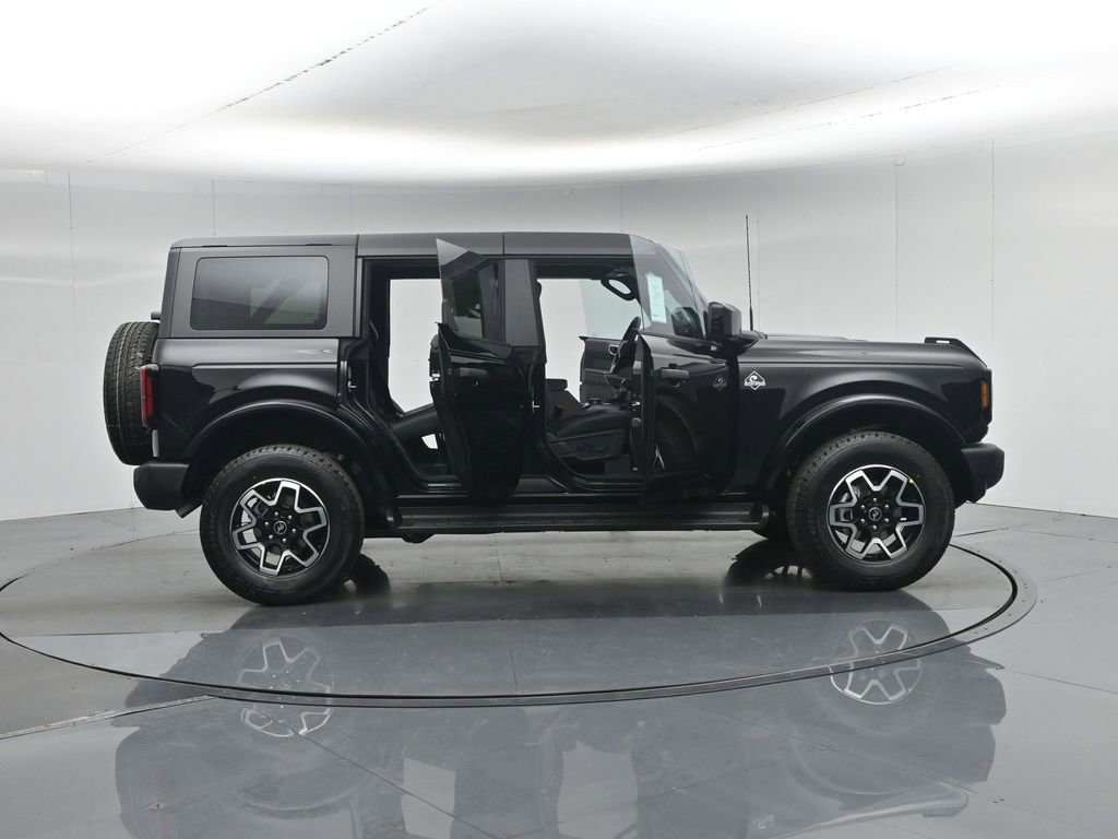 New 2026 Ford Bronco Outer Banks AWD/4WD image 17