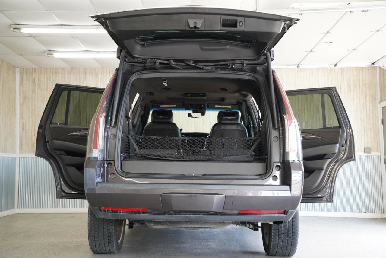 Used 2018 Cadillac Escalade Platinum image 41