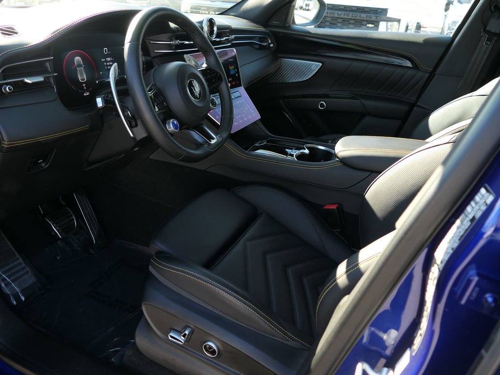 Used 2024 Maserati Grecale Trofeo image 12