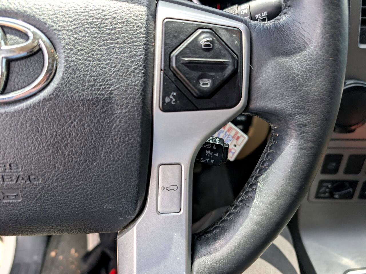 Used 2016 Toyota Sequoia Platinum image 25