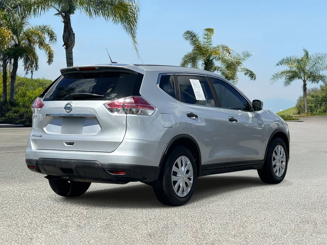 Used 2016 Nissan Rogue S FWD image 5