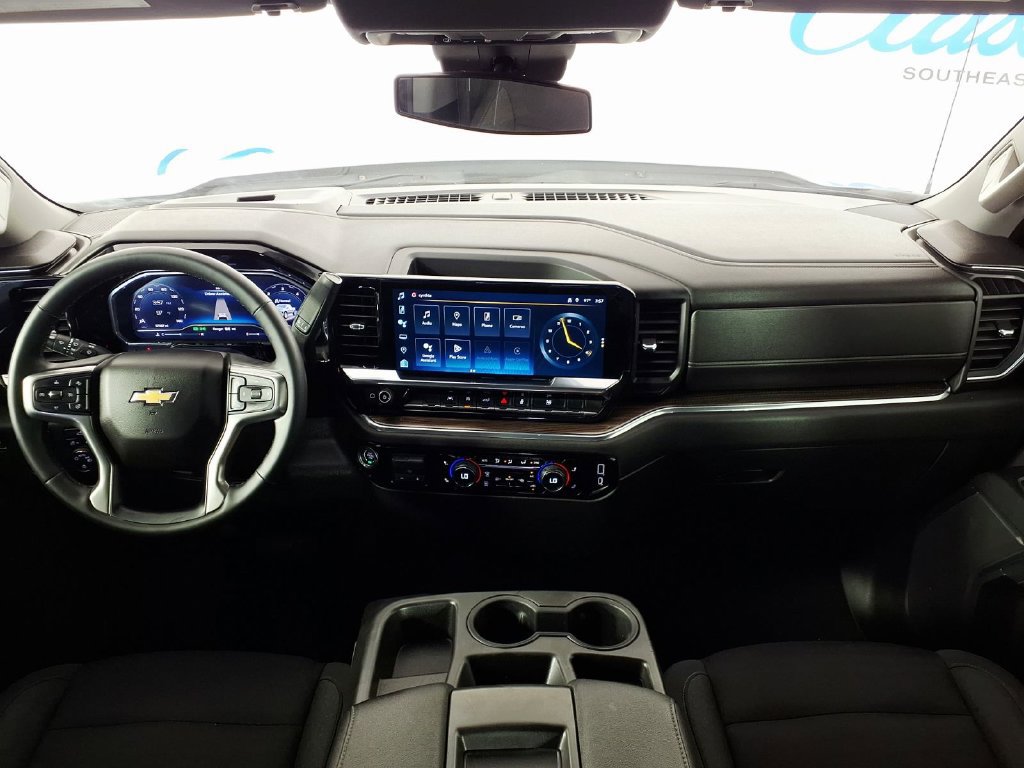 Used 2024 Chevrolet Silverado 1500 LT RWD image 14