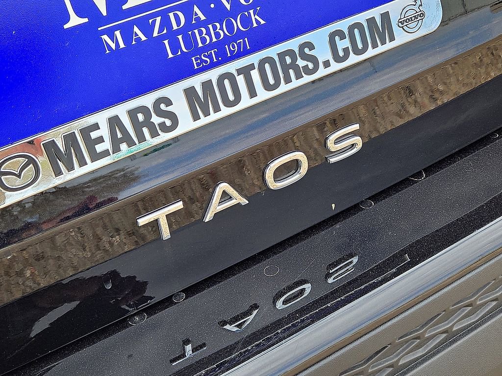 Used 2026 Volkswagen Taos SE FWD image 13