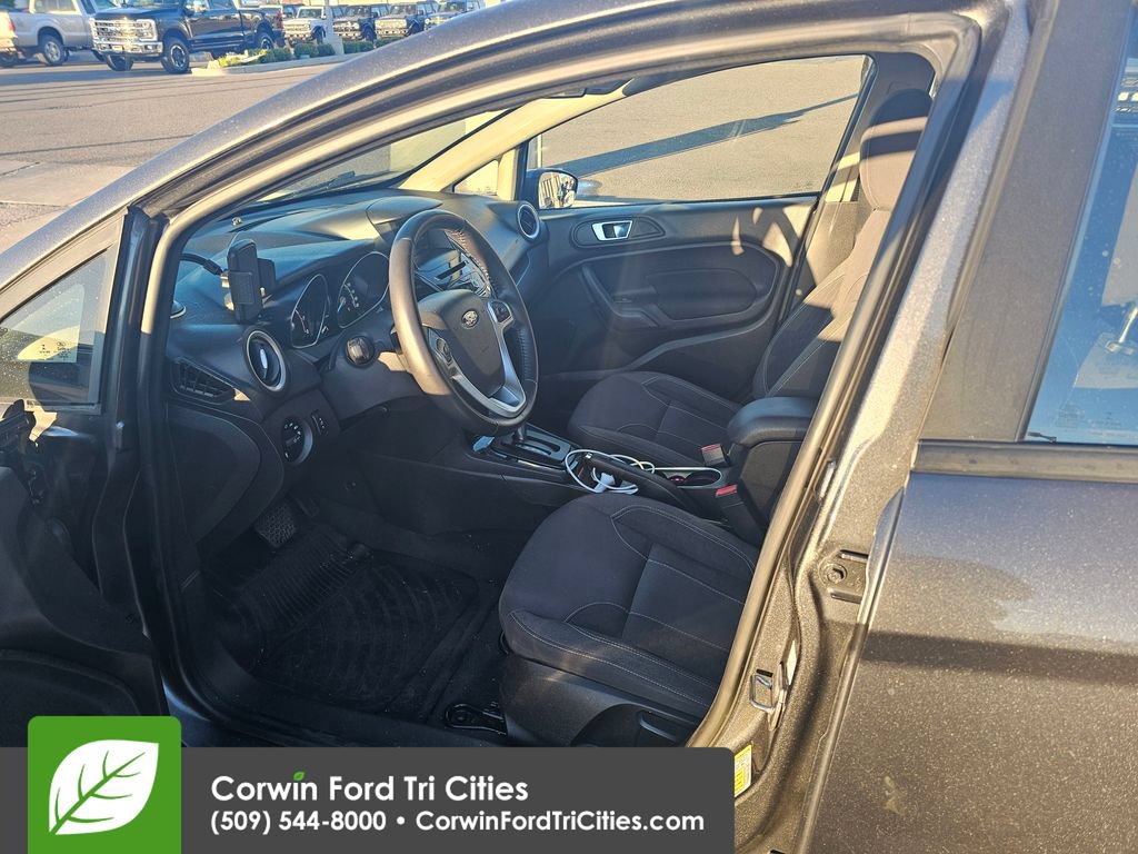 Used 2015 Ford Fiesta SE w/ Equipment Group 201A FWD image 5