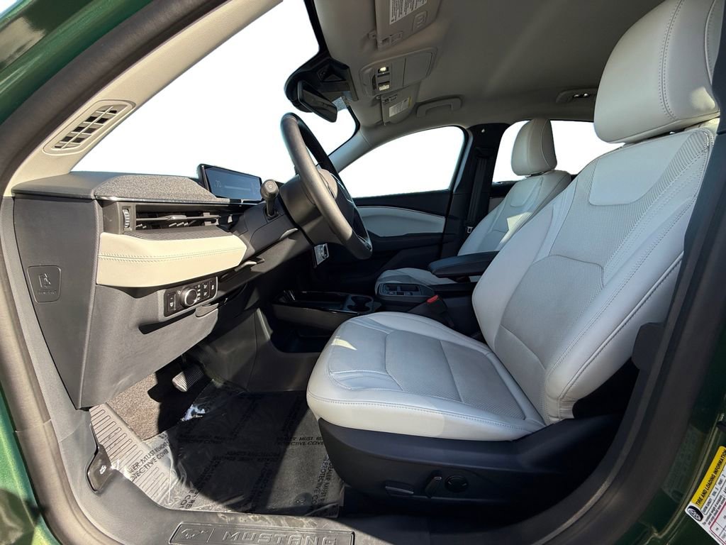 Used 2025 Ford Mustang Mach-E Premium image 9