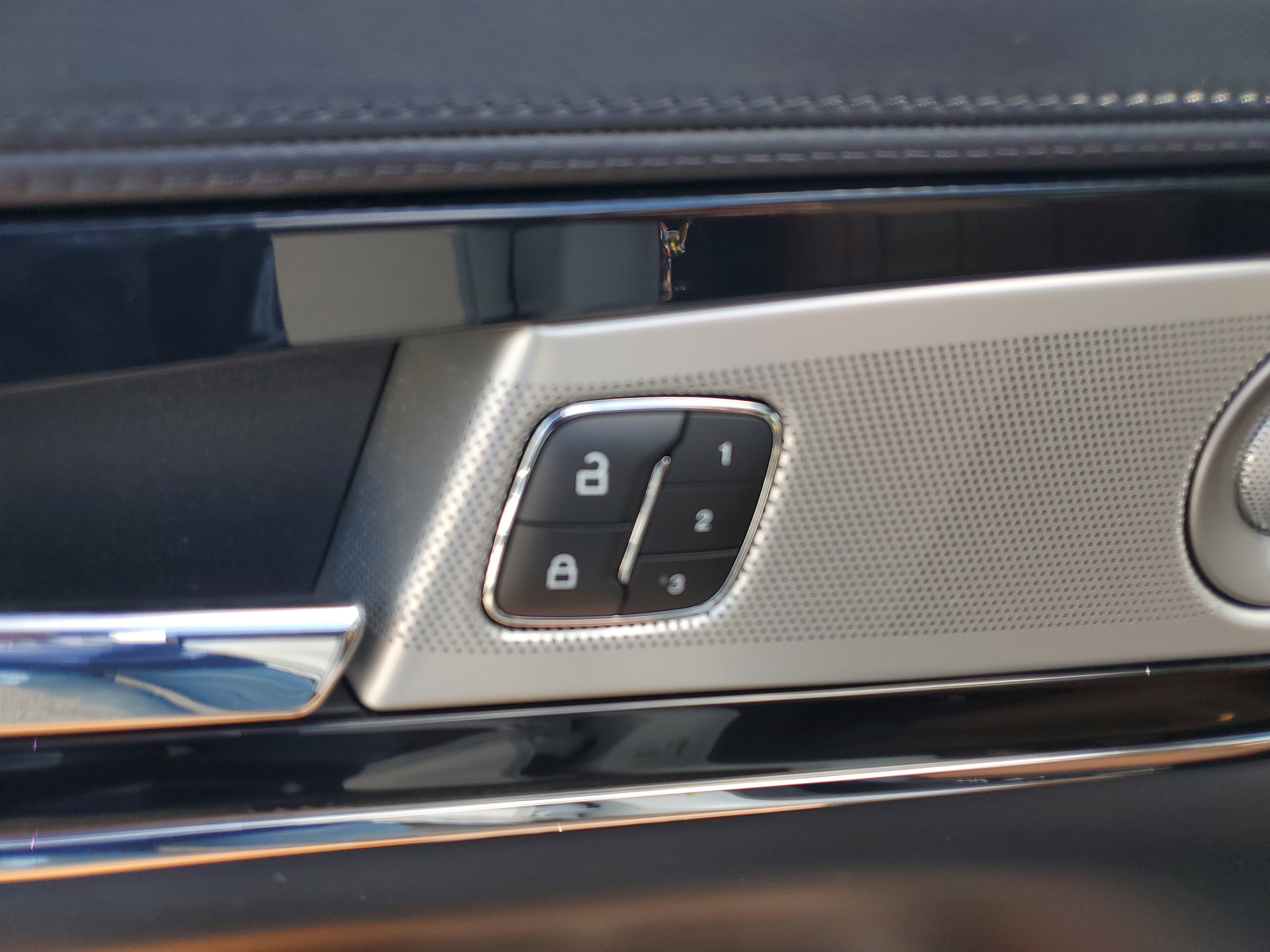 Certified 2023 Lincoln Nautilus Black Label image 17