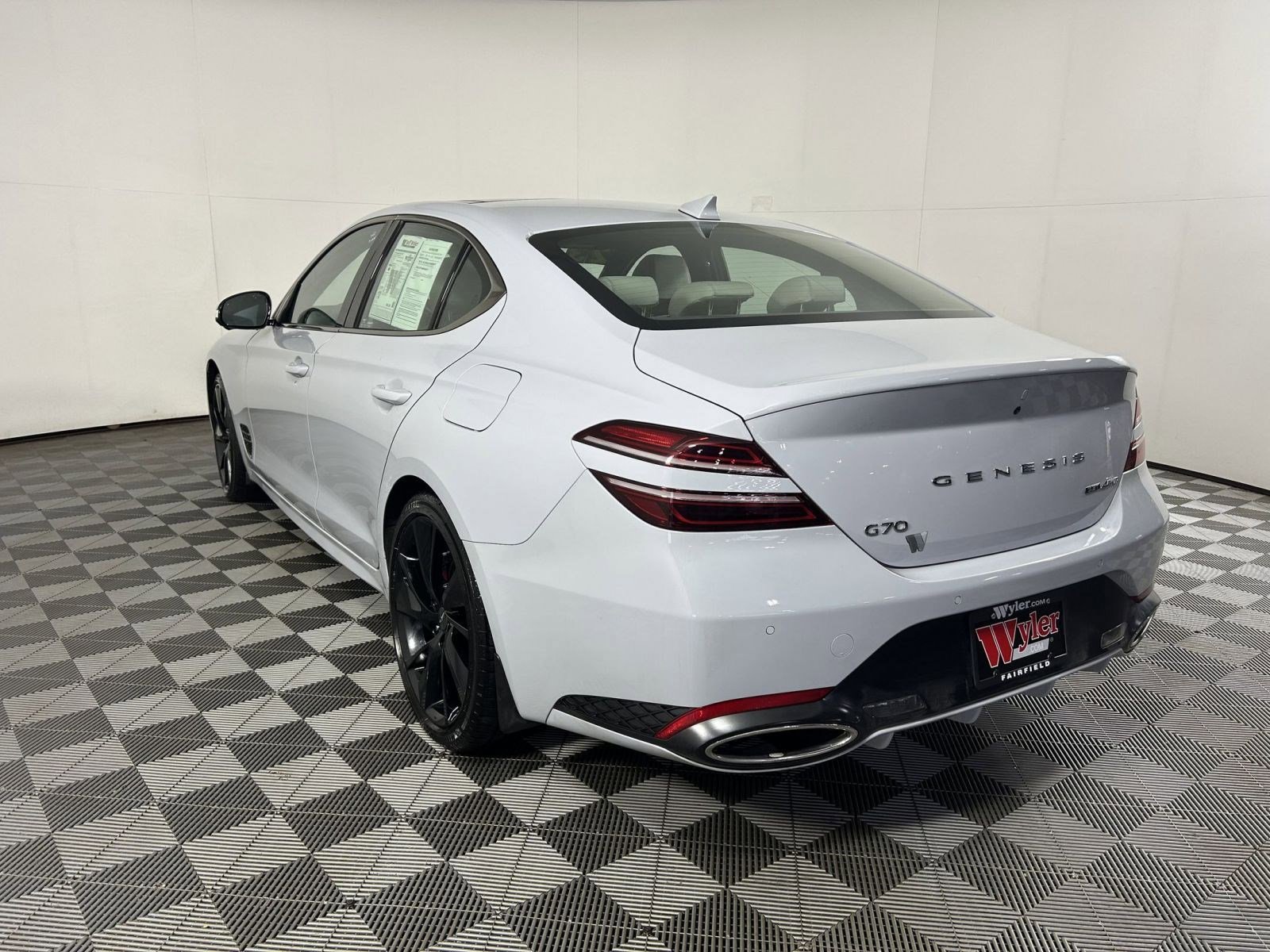 Used 2023 Genesis G70 3.3T w/ Sport Prestige Package image 4