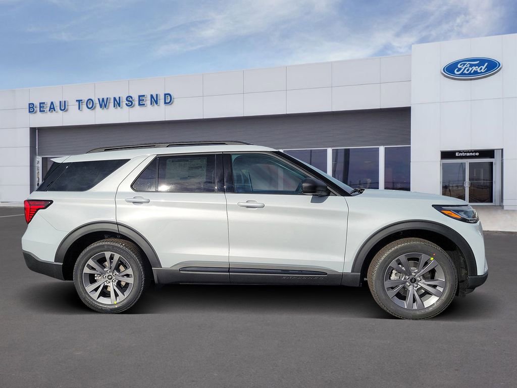 New 2026 Ford Explorer Active image 3