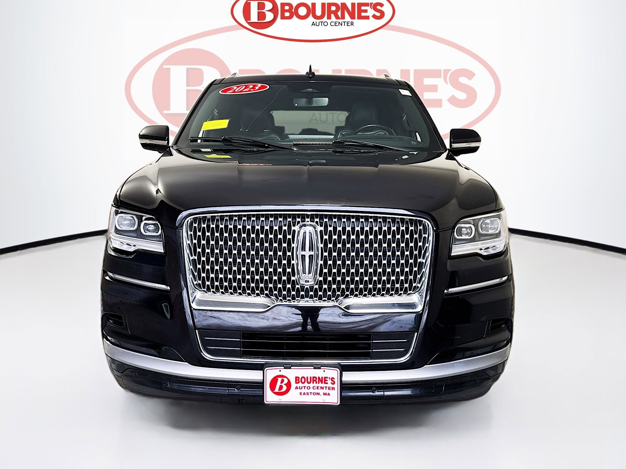Used 2023 Lincoln Navigator L Reserve AWD/4WD image 8