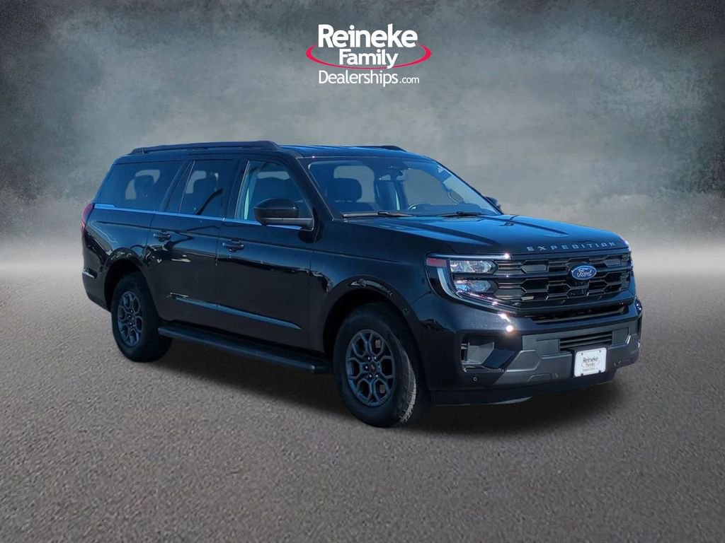 Used 2025 Ford Expedition Max Active AWD/4WD image 3