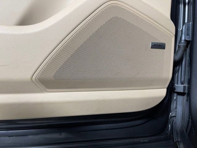 Used 2023 Porsche Cayenne w/ Premium Package image 33
