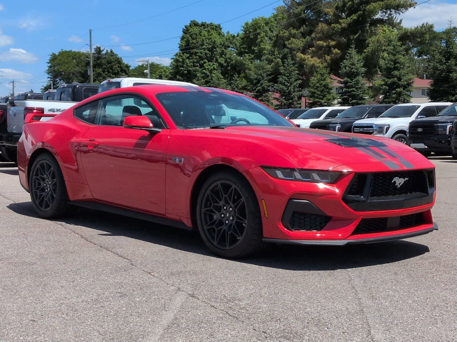Used 2025 Ford Mustang GT Premium w/ GT Performance Package RWD image 2