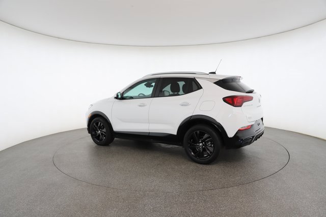Used 2024 Buick Encore GX Sport Touring image 9