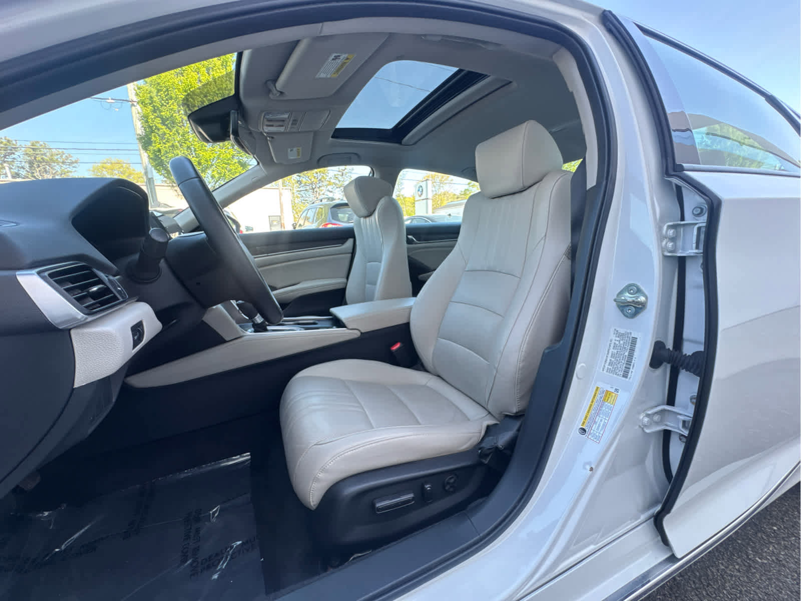 Used 2020 Honda Accord EX-L image 11
