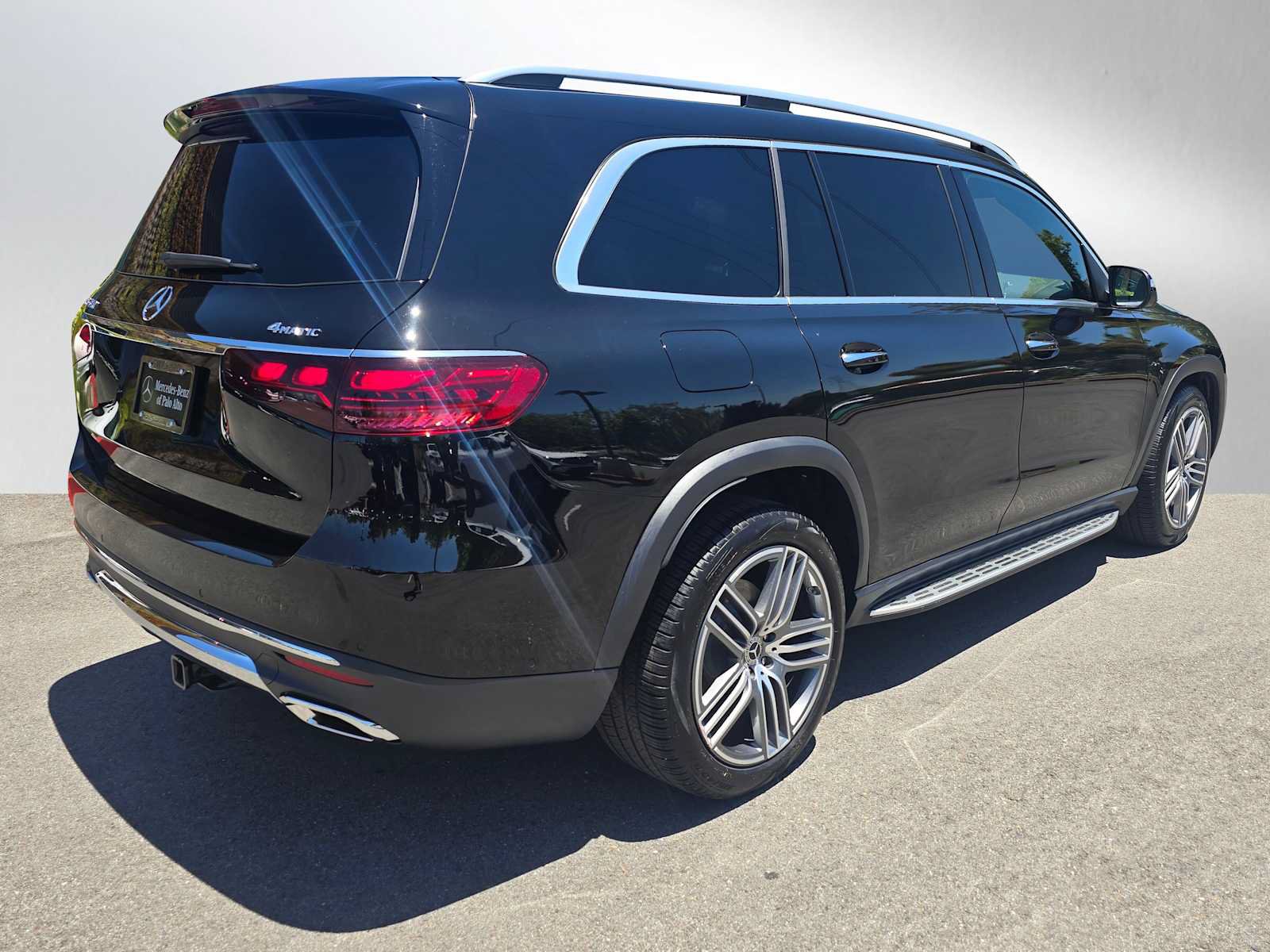 Certified 2026 Mercedes-Benz GLS 450 4MATIC image 3